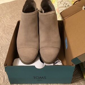 TOMS Womens Desert Taupe Beige Suede Boots